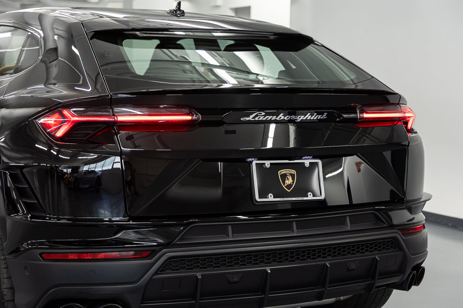 Used 2024 Lamborghini Urus S AWD/4WD image 16