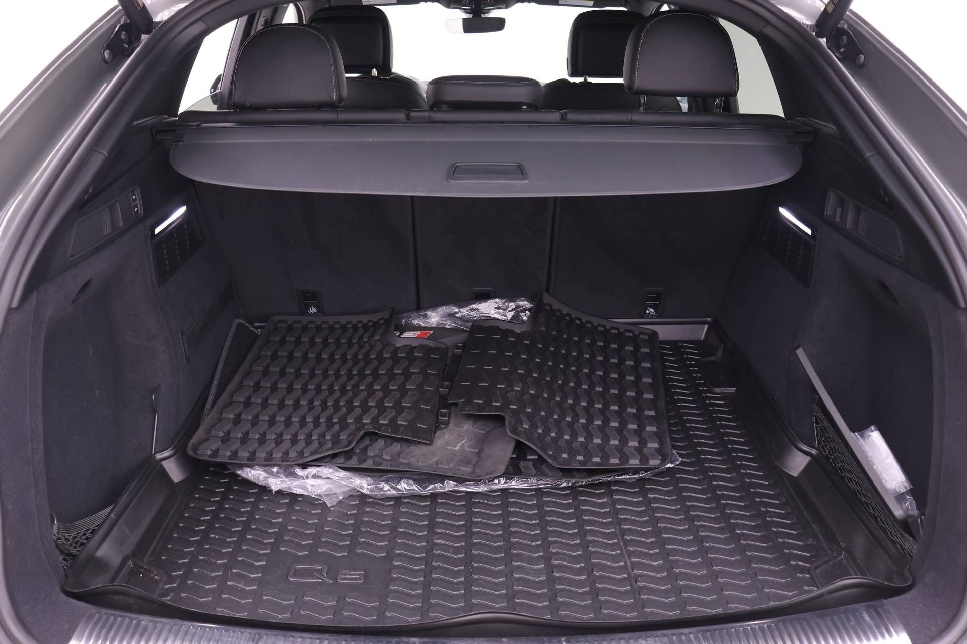 Certified 2023 Audi SQ5 Prestige w/ Prestige Package AWD/4WD image 19