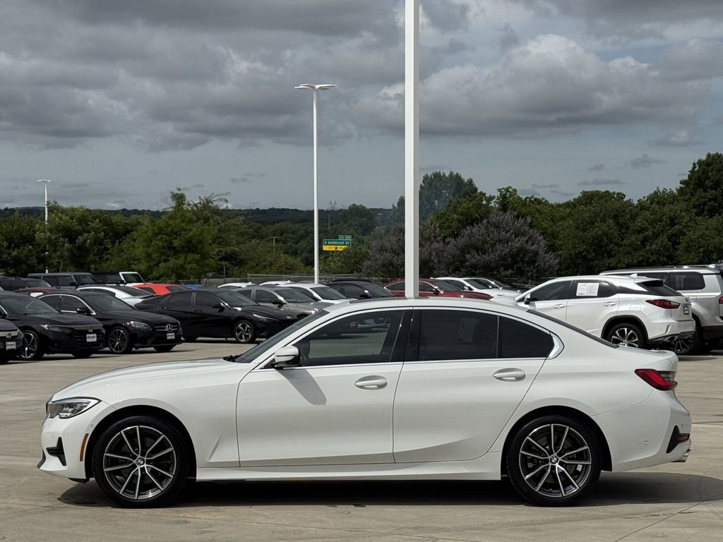 Used 2021 BMW 330i Sedan w/ Executive Package RWD image 3