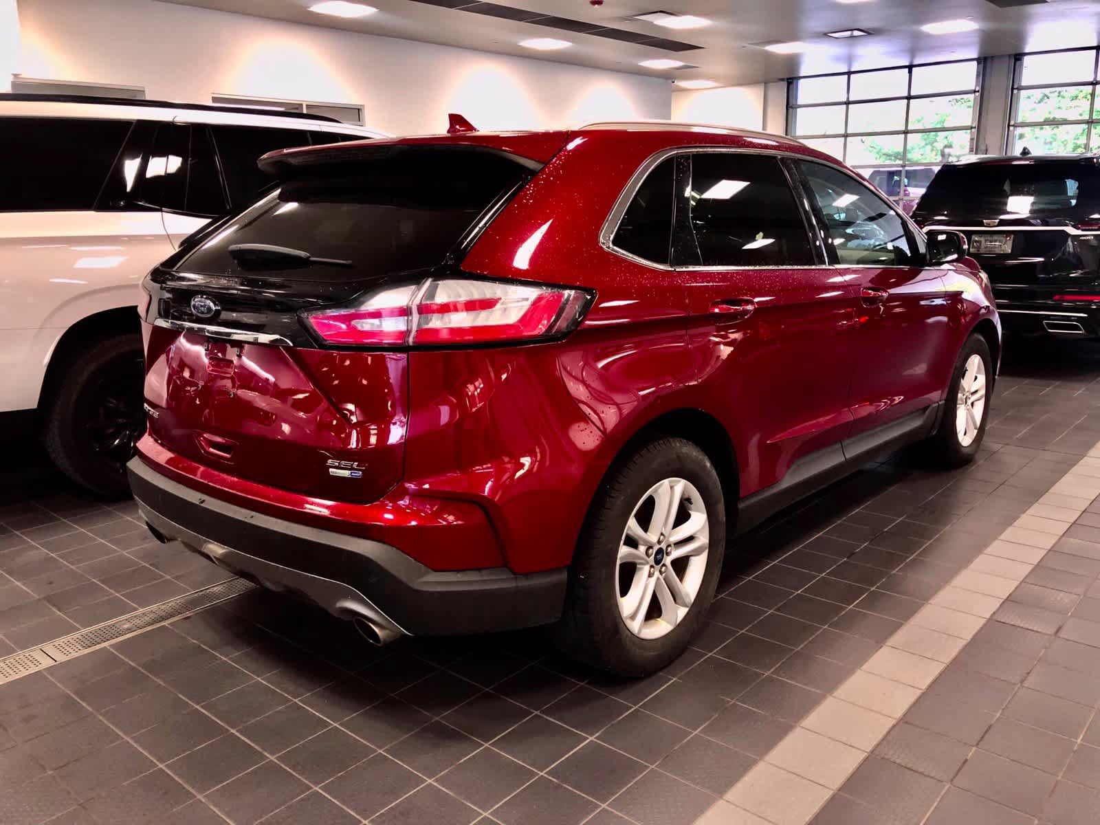 Used 2019 Ford Edge SEL w/ Equipment Group 201A AWD/4WD image 3