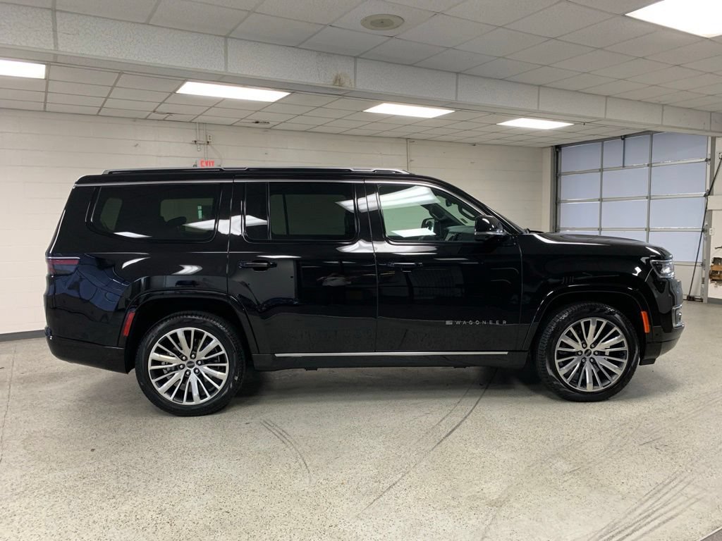 Certified 2025 Jeep Wagoneer Series II AWD/4WD image 9