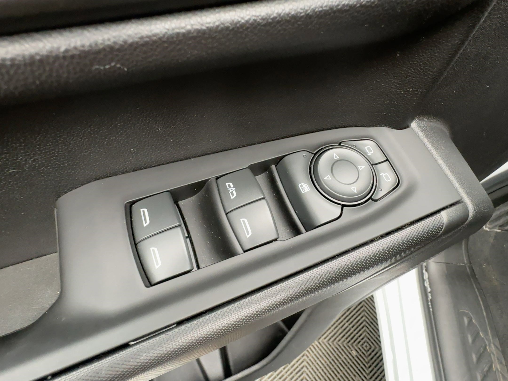 Certified 2023 Chevrolet Silverado 1500 Custom image 13