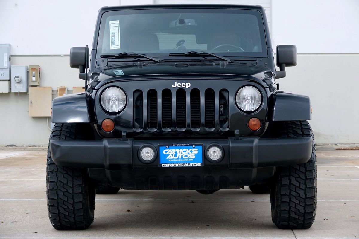 Used 2013 Jeep Wrangler Unlimited Rubicon w/ Connectivity Group image 14