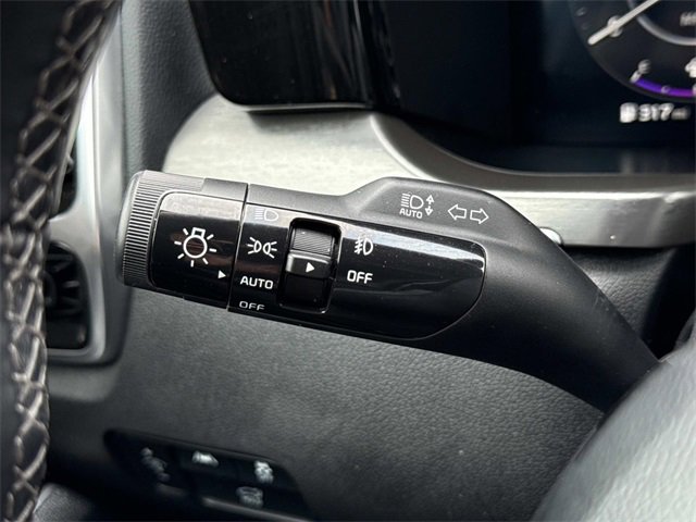 Used 2023 Kia Sorento SX image 27