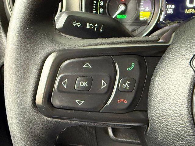 Certified 2023 Jeep Wrangler Unlimited w/ Sun & Screen Package AWD/4WD image 44