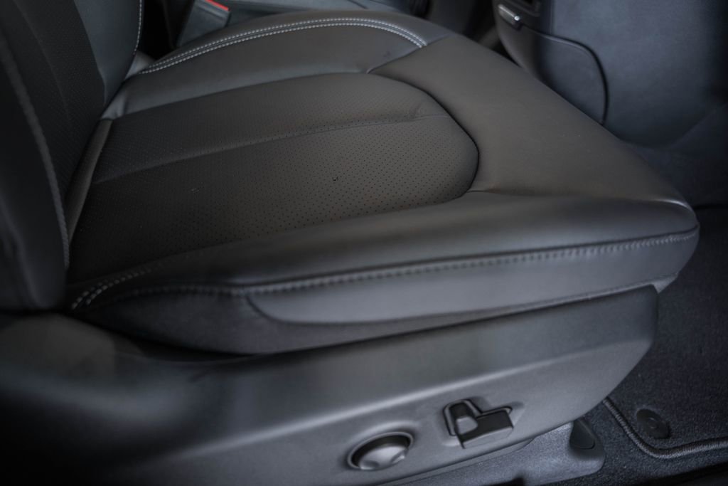 New 2026 Chrysler Pacifica Select image 32