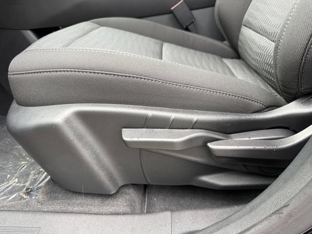 New 2027 Chevrolet Equinox LT w/ Midnight Edition FWD image 10