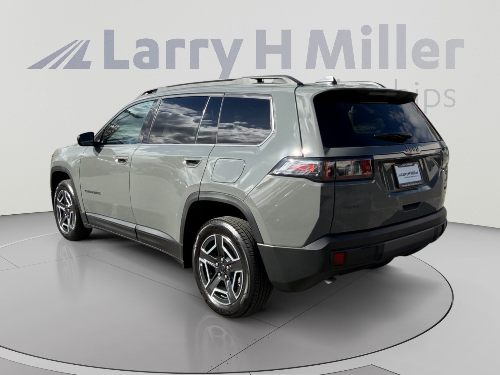 New 2026 Jeep Cherokee Laredo AWD/4WD image 3