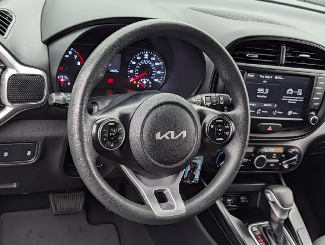 Used 2022 Kia Soul LX w/ Paint Protection Package FWD image 16