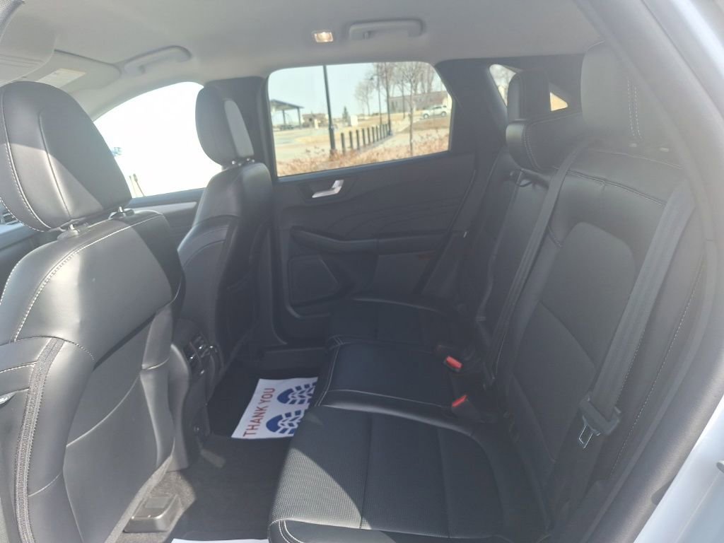 Used 2025 Ford Escape Platinum image 10