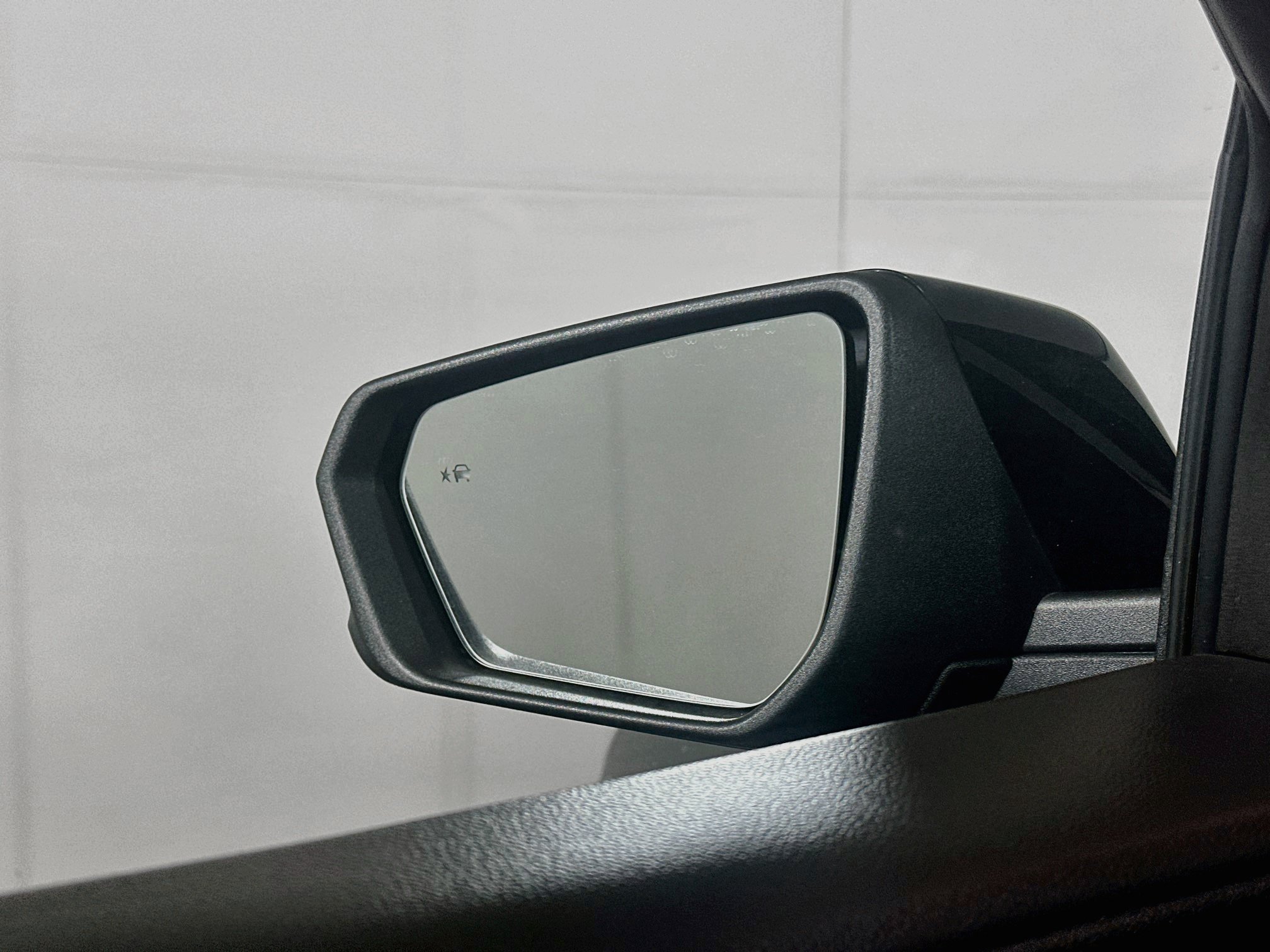 Used 2022 GMC Terrain SLE FWD image 16