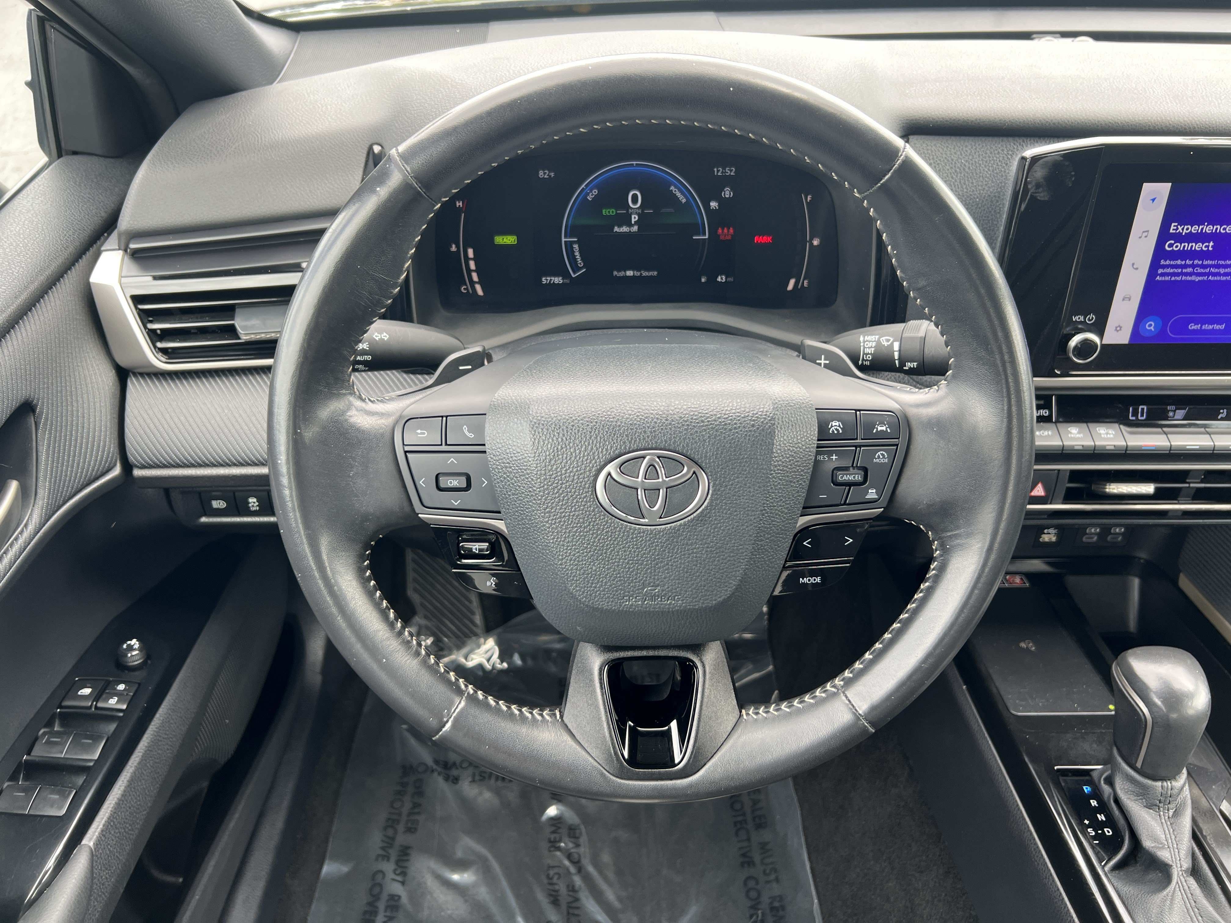 Used 2025 Toyota Camry SE FWD image 25