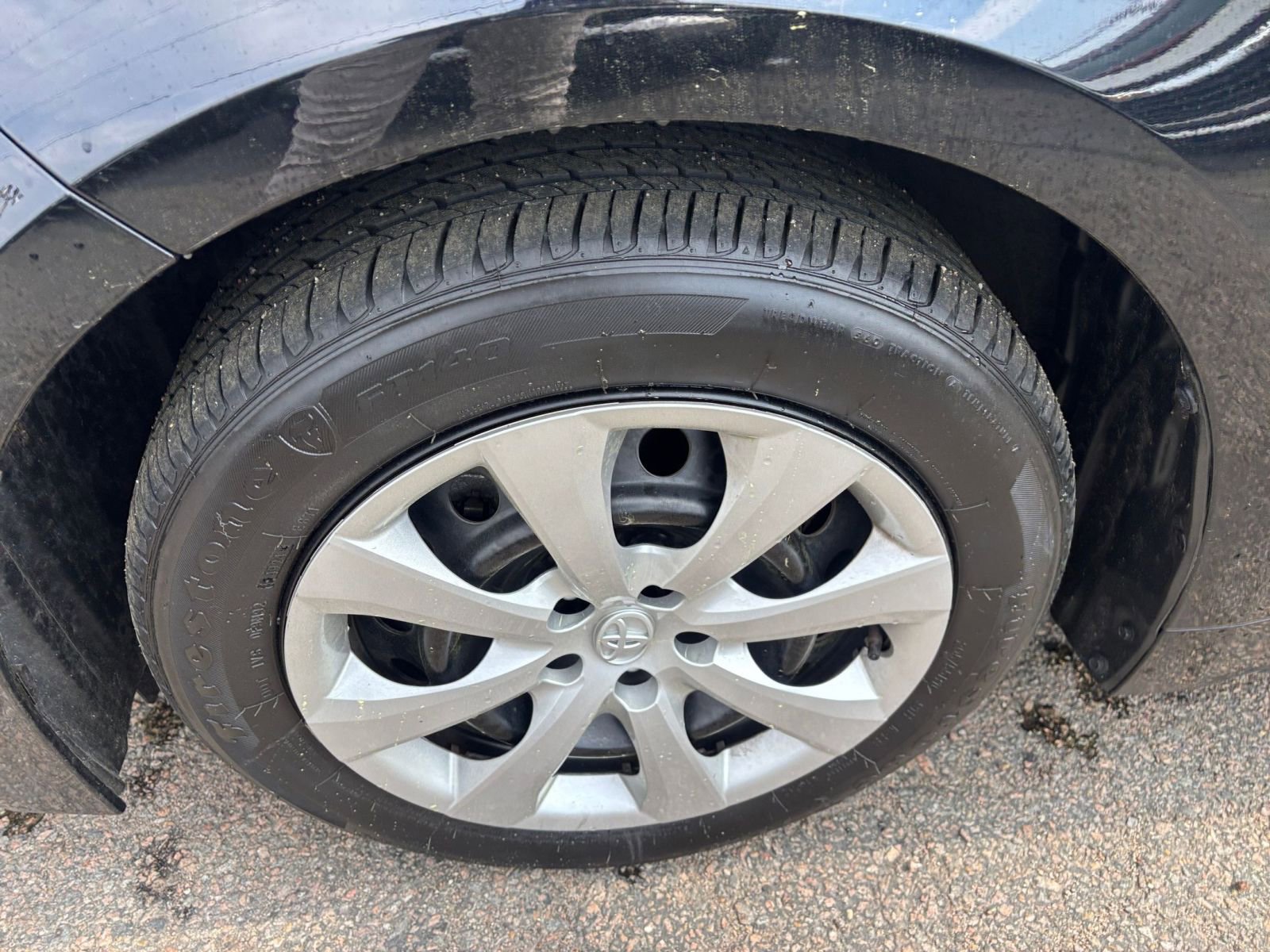 Used 2025 Toyota Corolla LE image 30