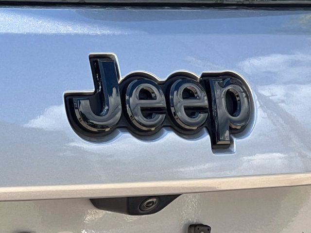 Used 2021 Jeep Grand Cherokee Laredo X AWD/4WD image 47