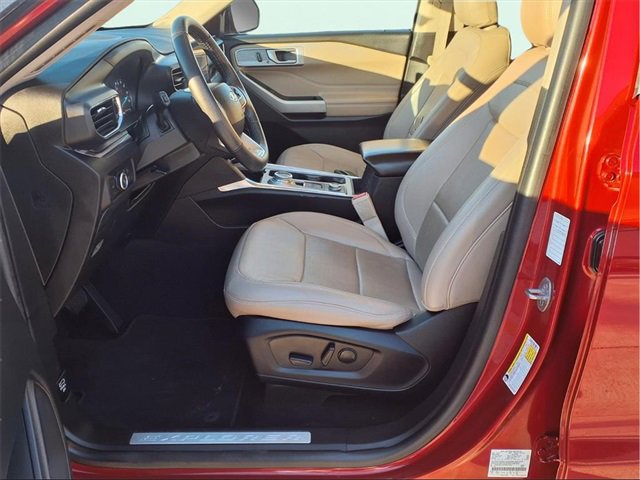 Used 2023 Ford Explorer Limited image 23