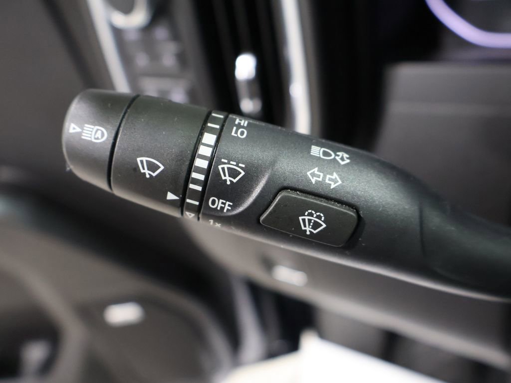 Used 2020 GMC Sierra 1500 SLT w/ SLT Premium Plus Package image 40