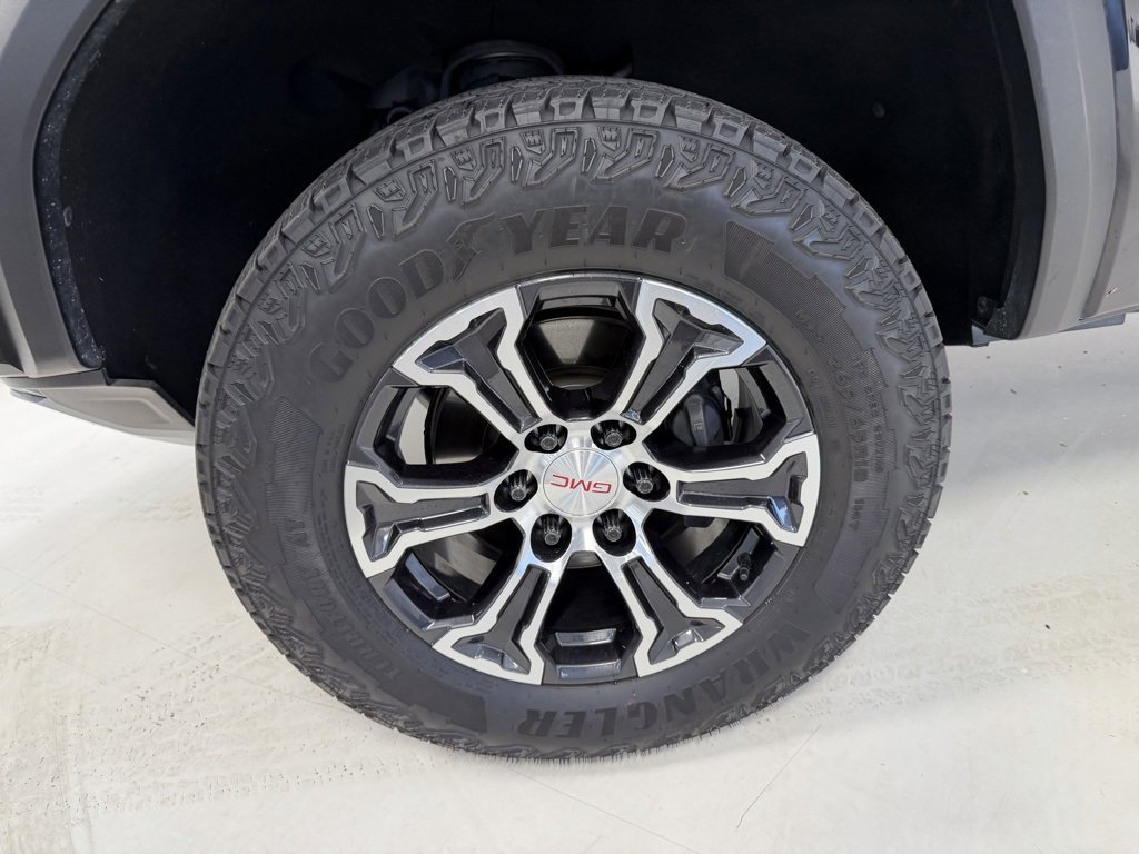 Used 2024 GMC Canyon AT4 w/ Canyon Safety Plus Package image 9