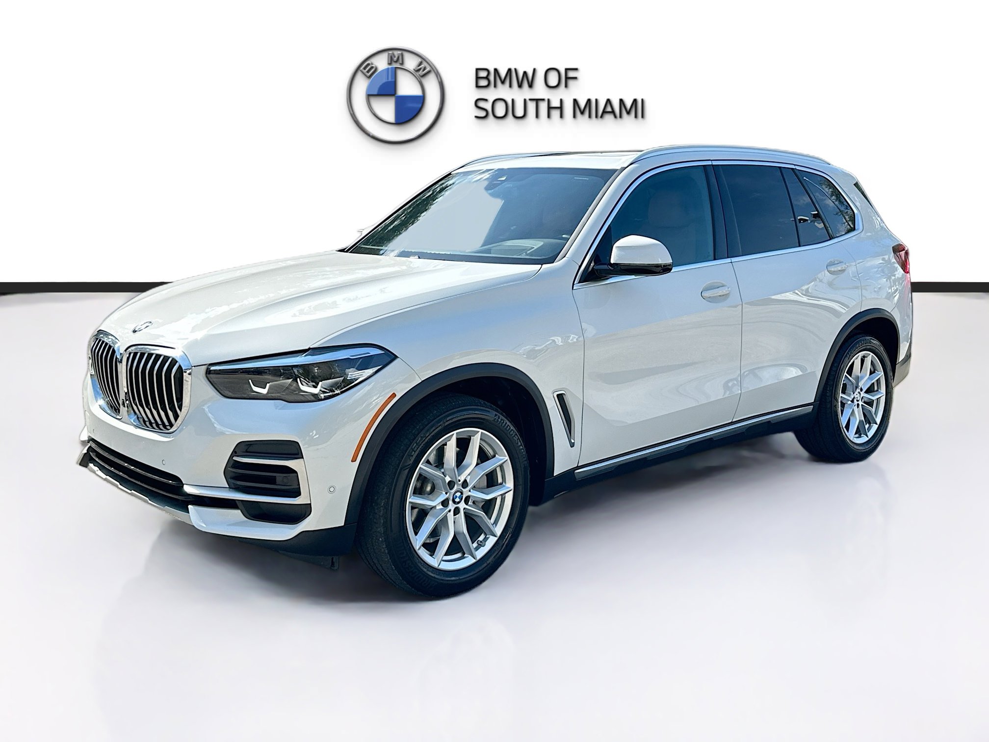 Certified 2023 BMW X5 xDrive40i w/ Premium Package image 3