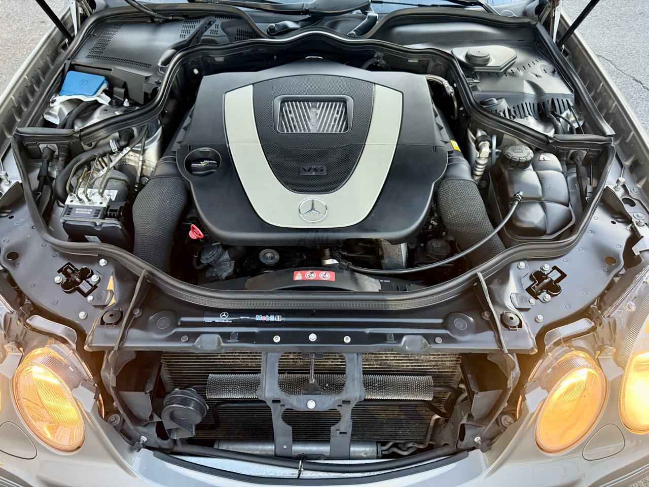 Used 2008 Mercedes-Benz E 350 Luxury image 37