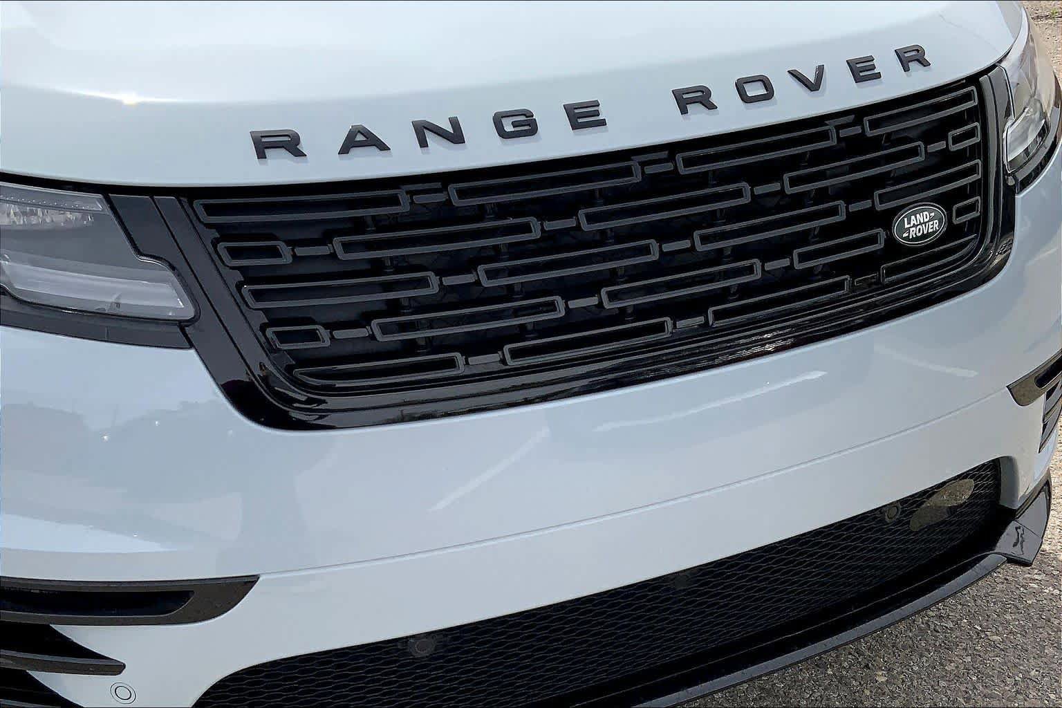Used 2025 Land Rover Range Rover Velar Dynamic SE image 27