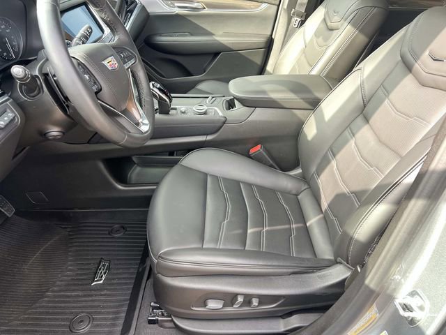 Certified 2025 Cadillac XT6 Premium Luxury w/ Platinum Package image 17