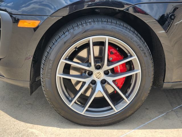 Used 2022 Porsche Macan S AWD/4WD image 16