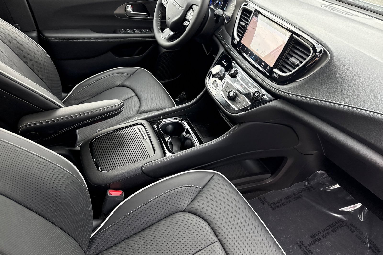 New 2027 Chrysler Pacifica Limited AWD/4WD image 16