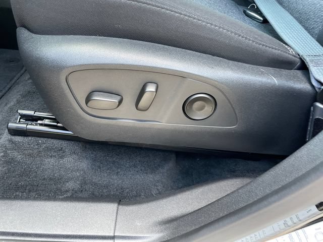 Certified 2025 GMC Acadia Elevation AWD/4WD image 40