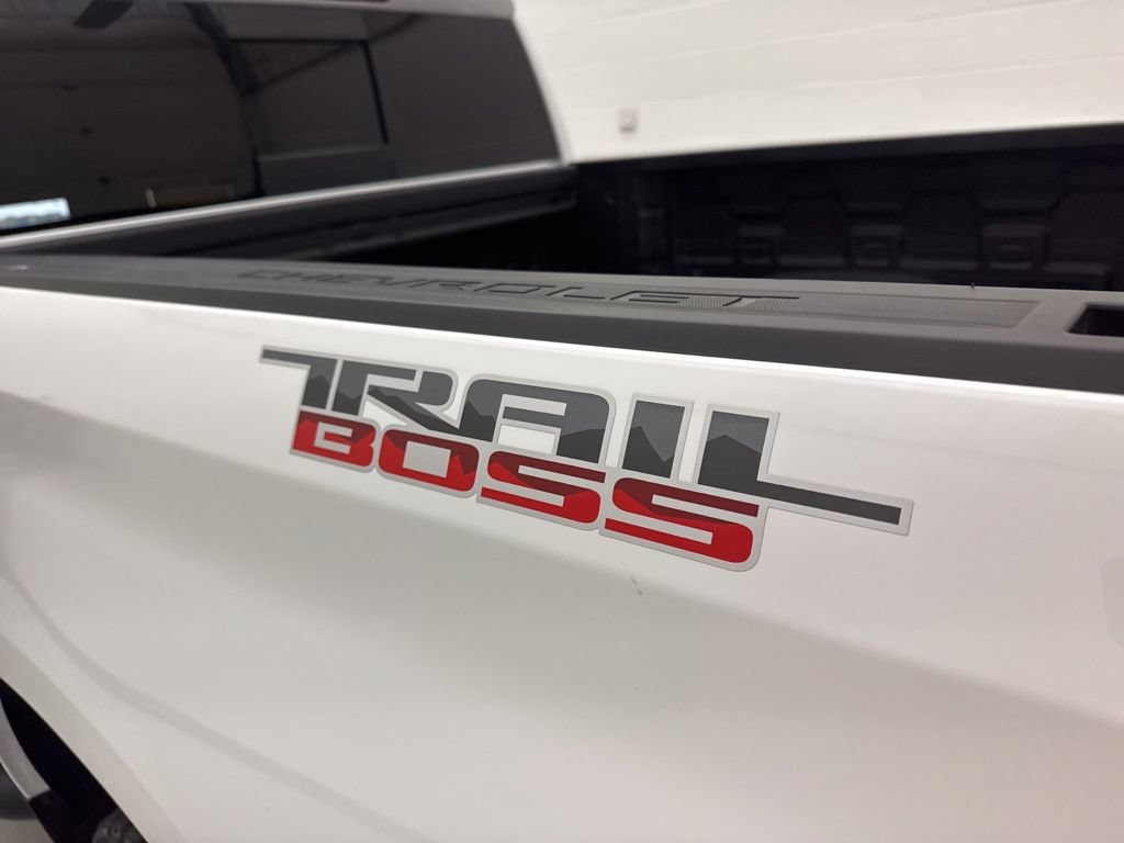 Used 2024 Chevrolet Silverado 1500 LT Trail Boss w/ Convenience Package II AWD/4WD image 10