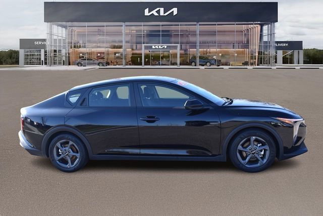 New 2025 Kia K4 image 2