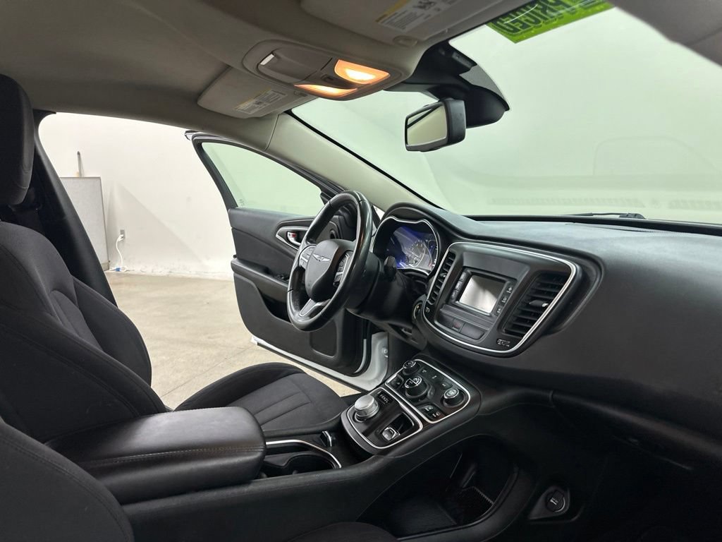 Used 2015 Chrysler 200 Limited w/ Convenience Group FWD image 19