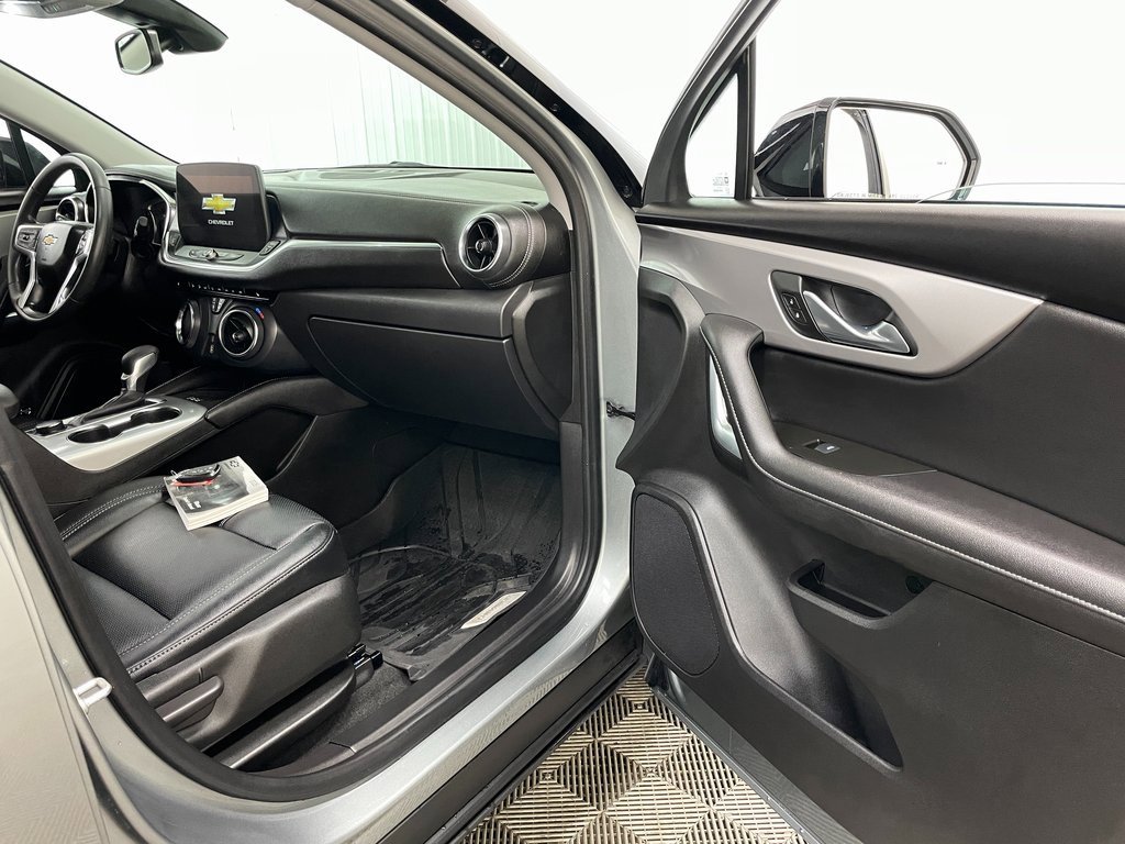 Used 2025 Chevrolet Blazer LT w/ Convenience Package image 34