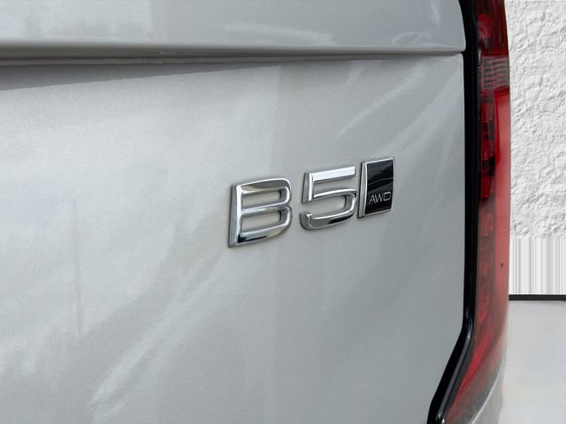 Used 2025 Volvo XC90 B5 Plus image 11