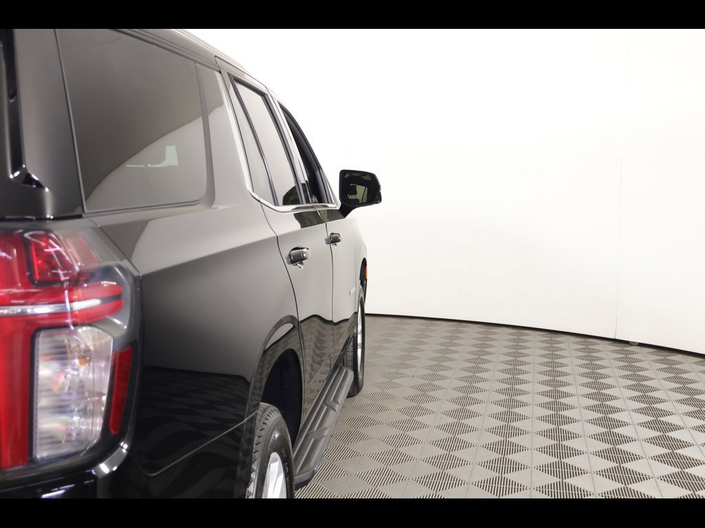 Used 2022 Chevrolet Tahoe LT w/ Luxury Package image 22