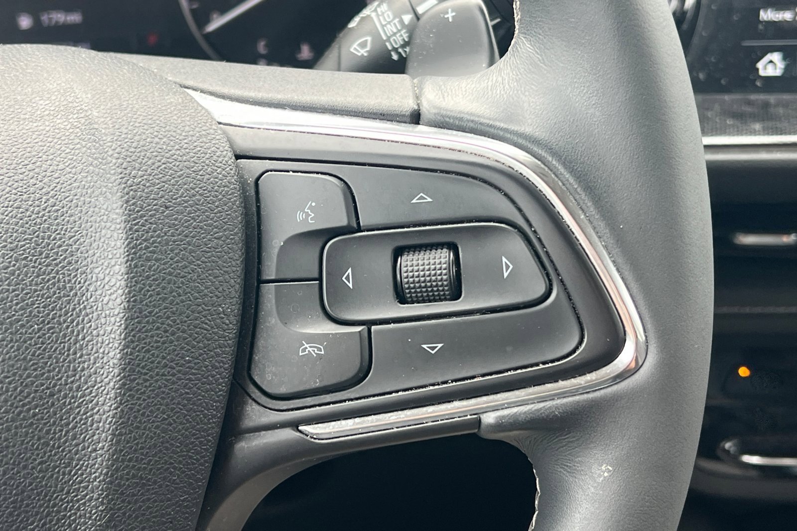 Used 2022 Buick Envision Preferred image 37