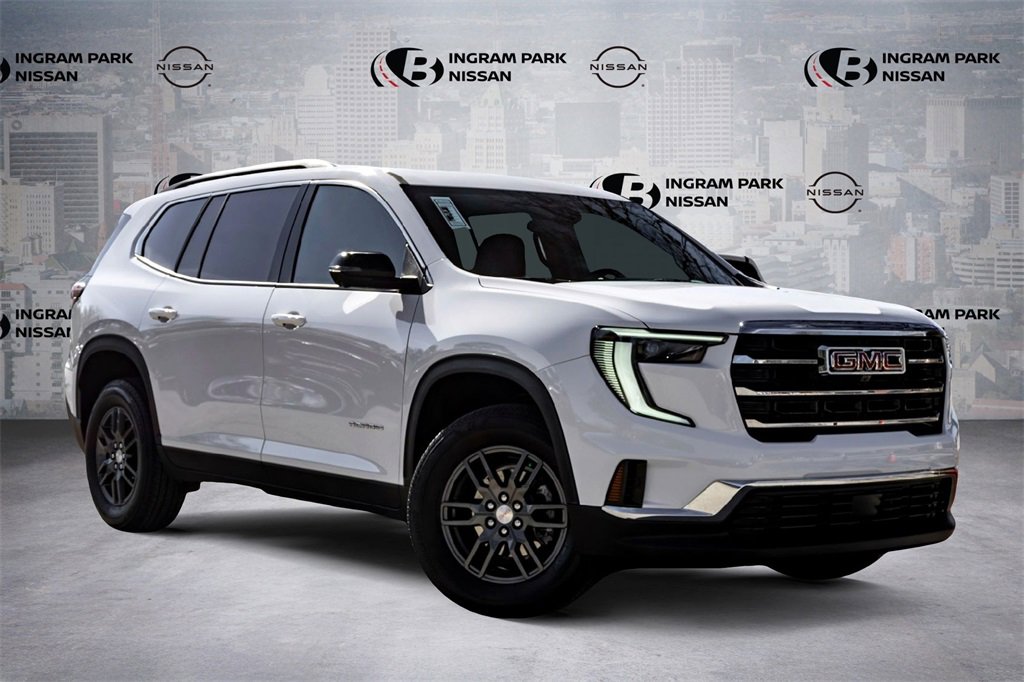 Used 2025 GMC Acadia Elevation image 1