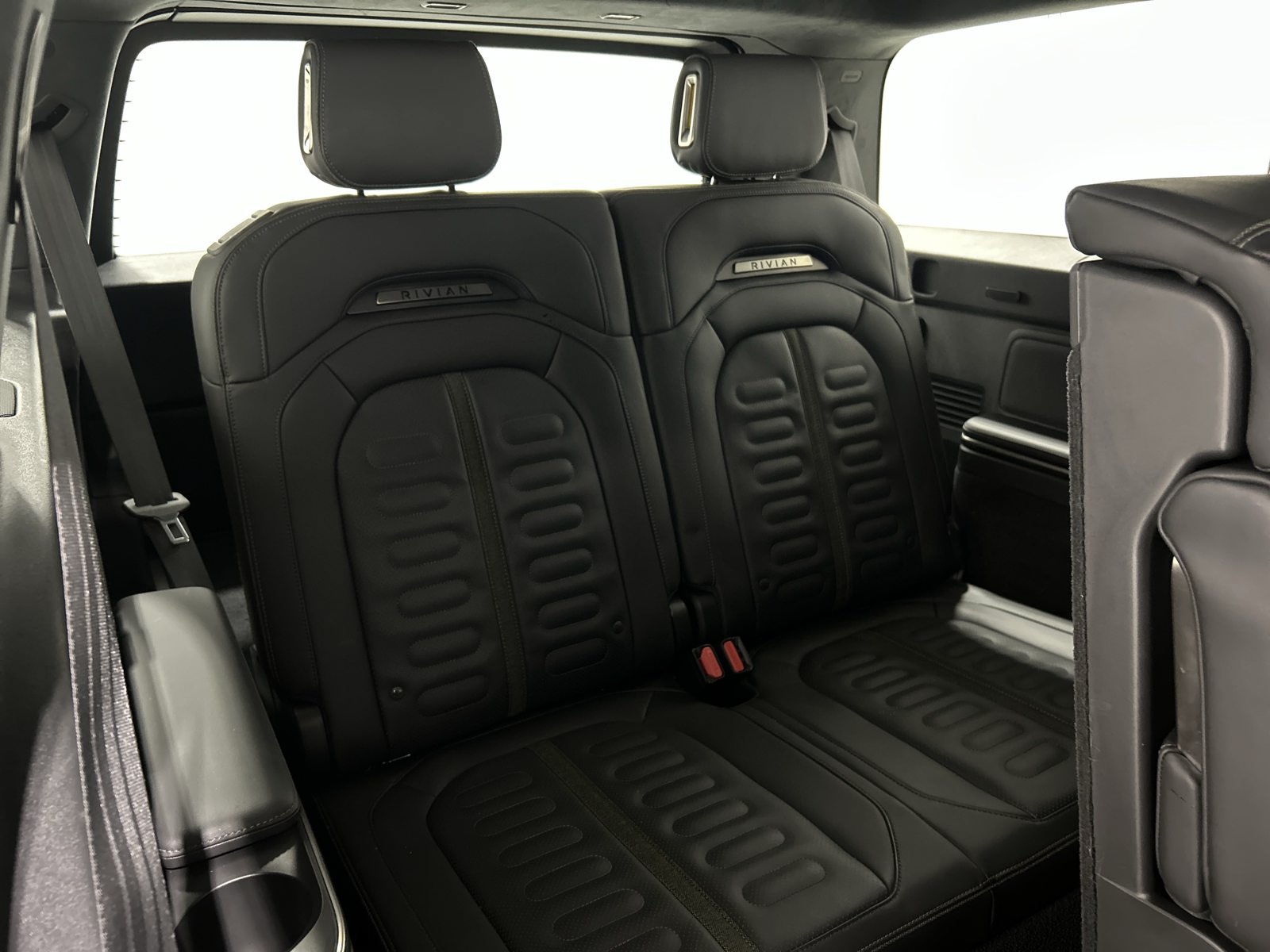 Used 2023 Rivian R1S Adventure Quad AWD/4WD image 25