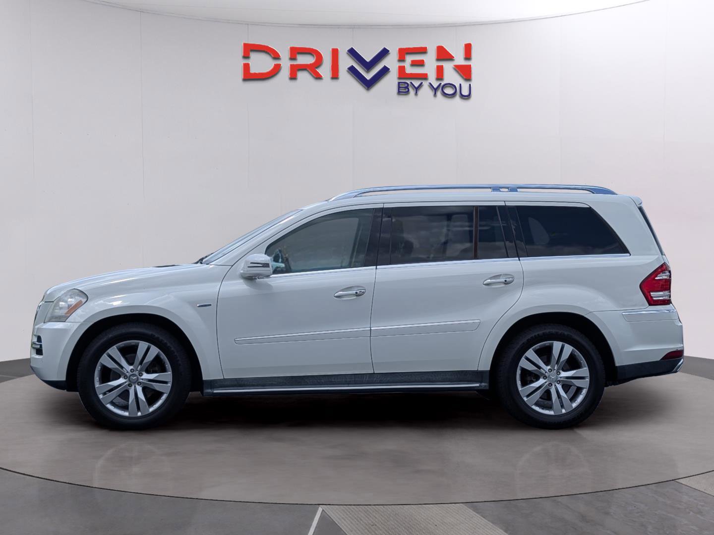 Used 2012 Mercedes-Benz GL 320 BlueTEC 4MATIC image 2