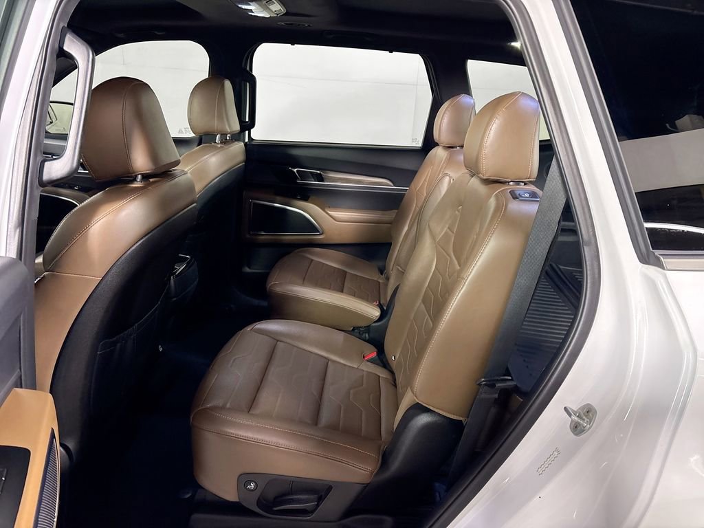 Used 2020 Kia Telluride SX w/ SX Prestige Package image 21