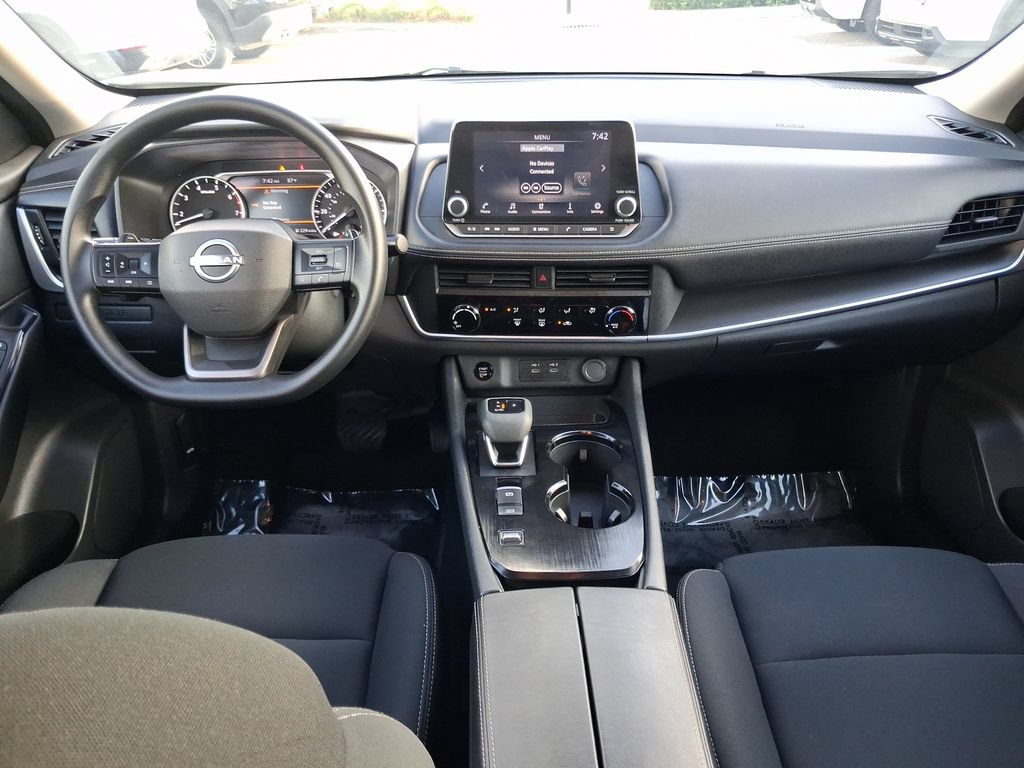 Certified 2025 Nissan Rogue S FWD image 9