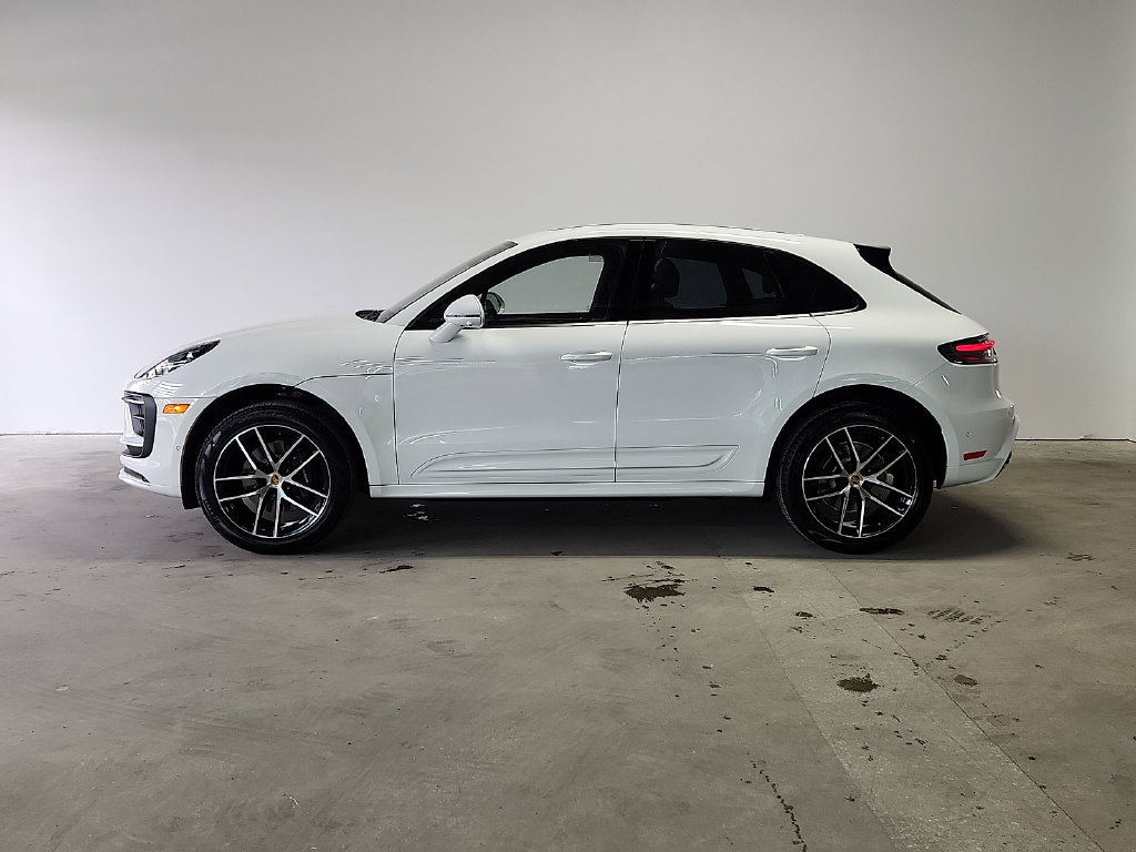 New 2026 Porsche Macan AWD/4WD image 2