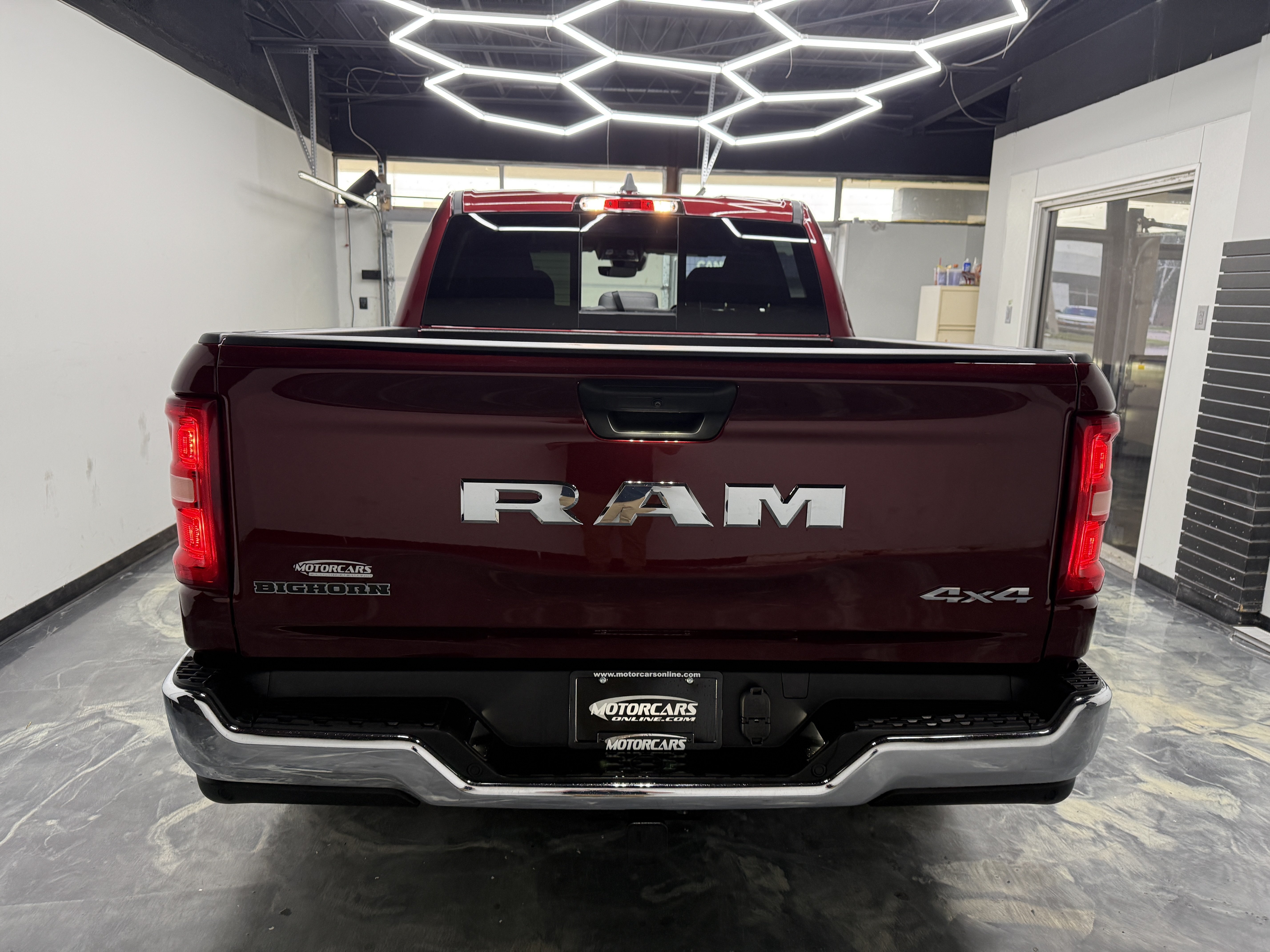 Used 2025 RAM 1500 Big Horn AWD/4WD image 4