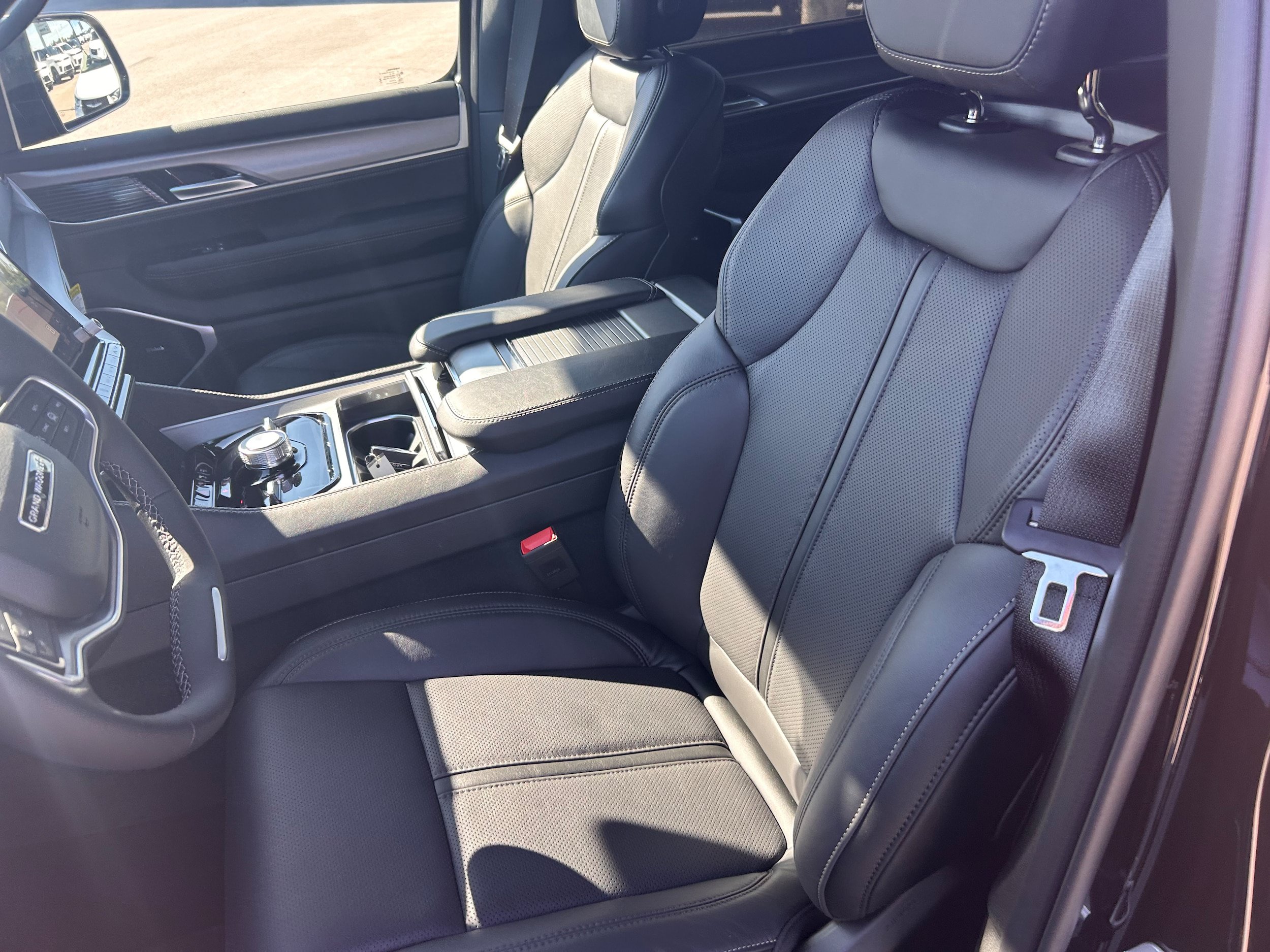 New 2026 Jeep Grand Wagoneer L Limited AWD/4WD image 13
