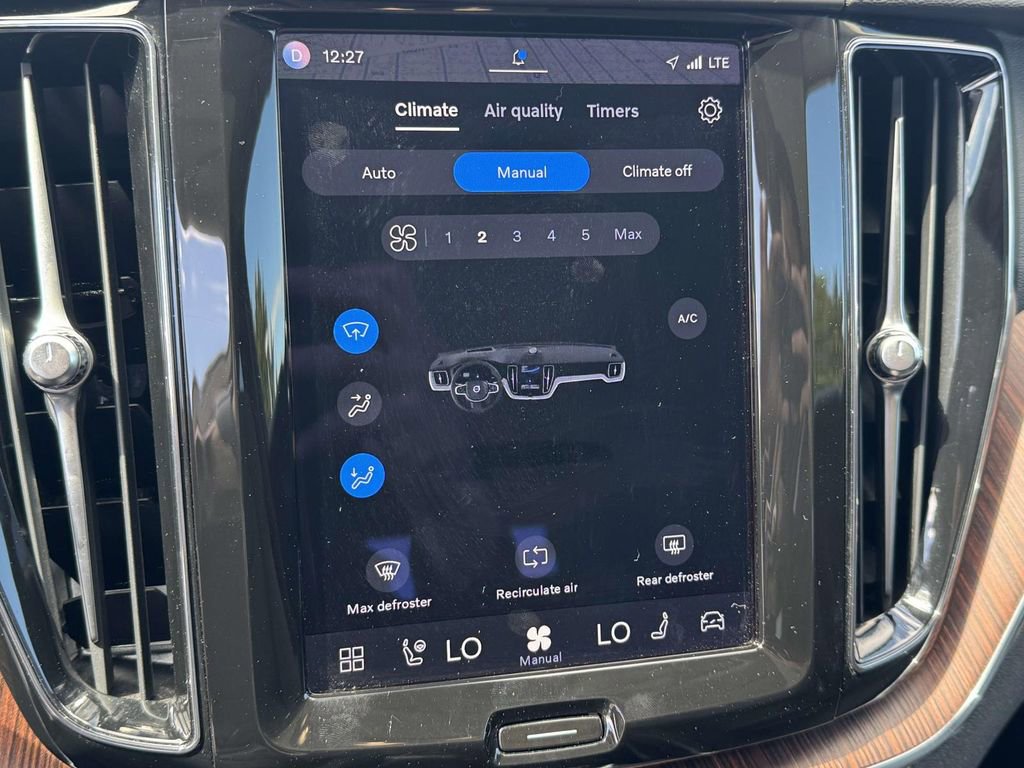 Certified 2023 Volvo XC60 B5 Plus w/ Climate Package image 26