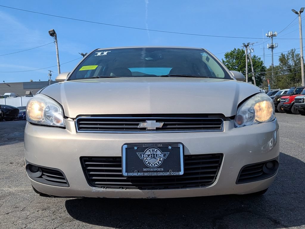 Used 2011 Chevrolet Impala LT w/ Luxury Edition Package FWD image 4