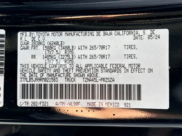 Used 2024 Toyota Tacoma TRD Off-Road AWD/4WD image 17
