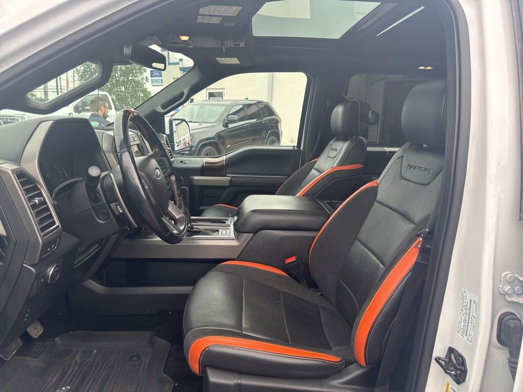 Used 2018 Ford F150 Raptor w/ Equipment Group 802A Luxury AWD/4WD image 9