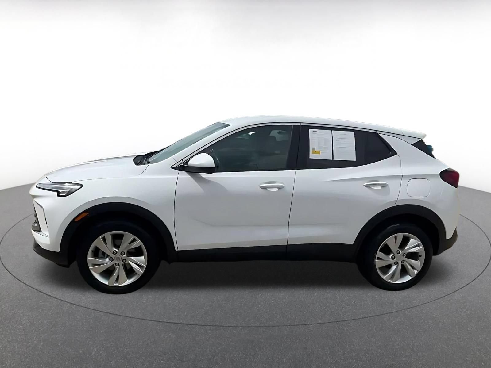 Used 2025 Buick Encore GX Preferred FWD image 8