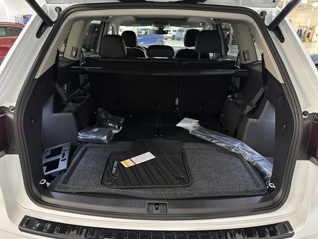 New 2026 Volkswagen Atlas Peak Edition image 12