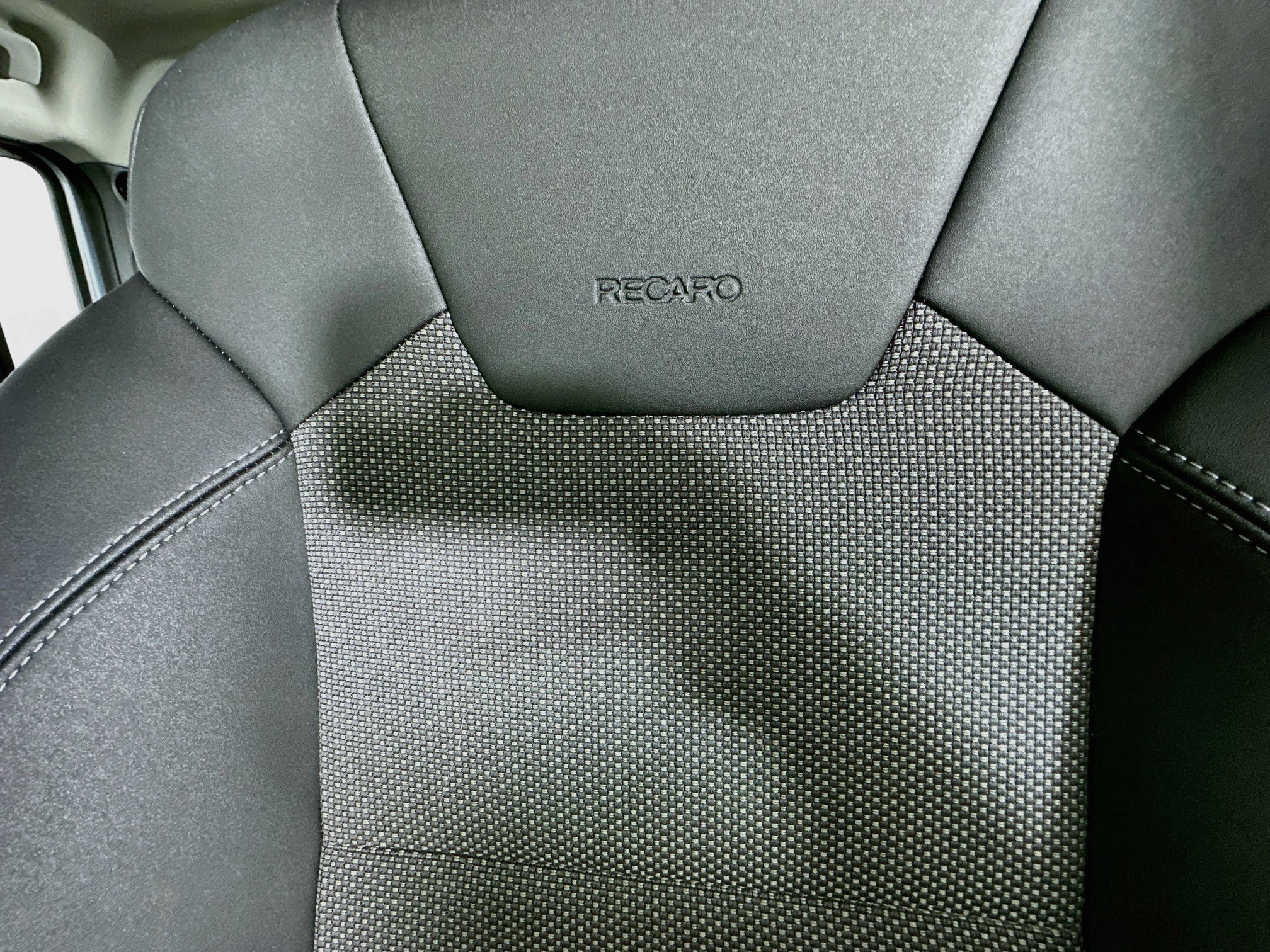 Used 2024 INEOS Grenadier Station Wagon AWD/4WD image 38